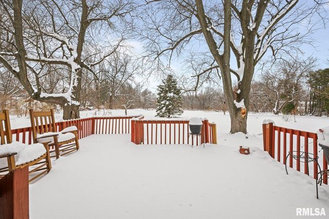 2946 JERSEY RIDGE Road, Davenport, IA 52803