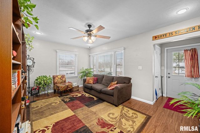 2946 JERSEY RIDGE Road, Davenport, IA 52803