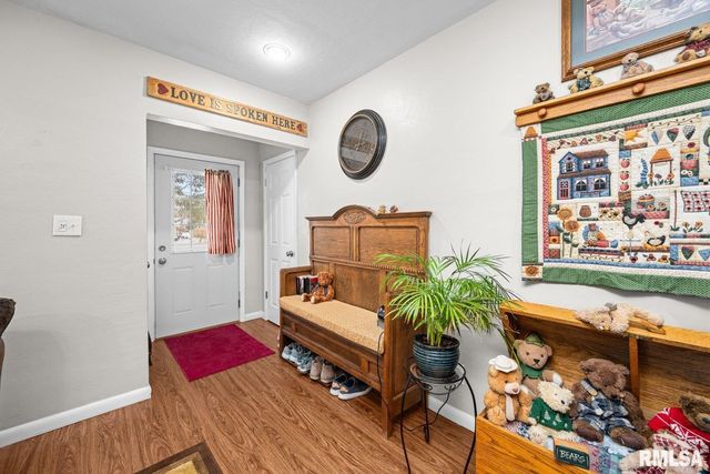 2946 JERSEY RIDGE Road, Davenport, IA 52803