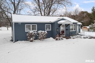 2946 JERSEY RIDGE Road, Davenport, IA 52803