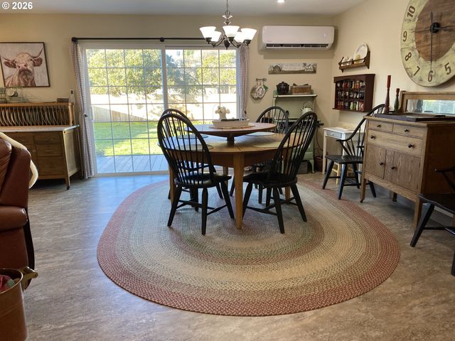 2940 RIDGEWAY Dr, Reedsport, OR 97467