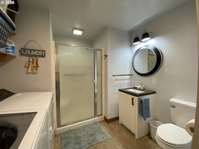 2940 RIDGEWAY Dr, Reedsport, OR 97467