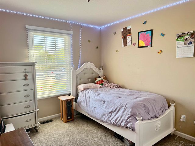 4748 Pinestone Drive, New Haven, IN 46774