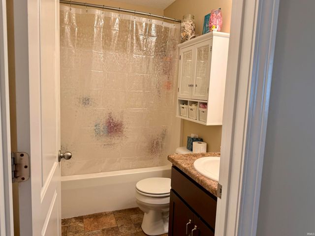 4748 Pinestone Drive, New Haven, IN 46774