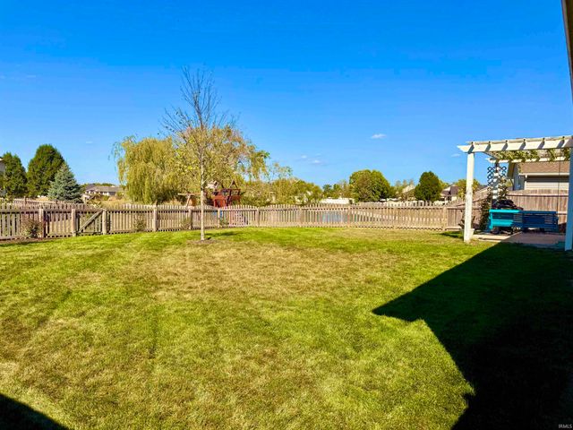 4748 Pinestone Drive, New Haven, IN 46774