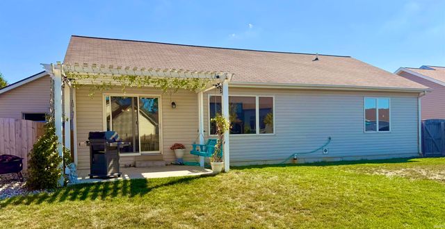 4748 Pinestone Drive, New Haven, IN 46774