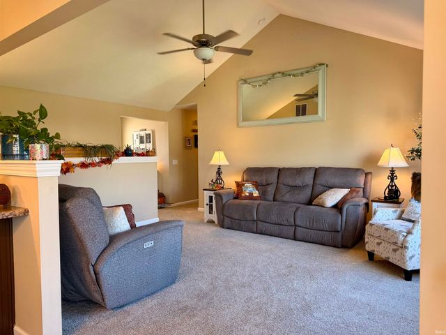 4748 Pinestone Drive, New Haven, IN 46774