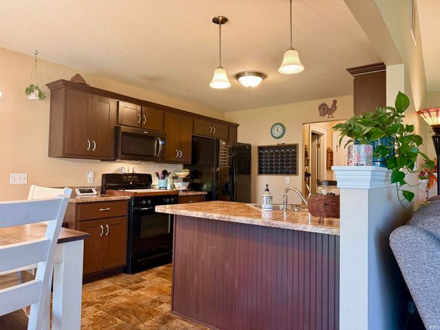 4748 Pinestone Drive, New Haven, IN 46774