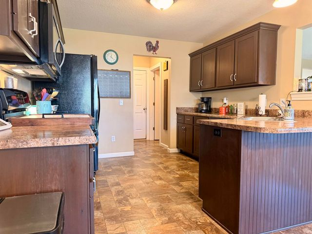 4748 Pinestone Drive, New Haven, IN 46774