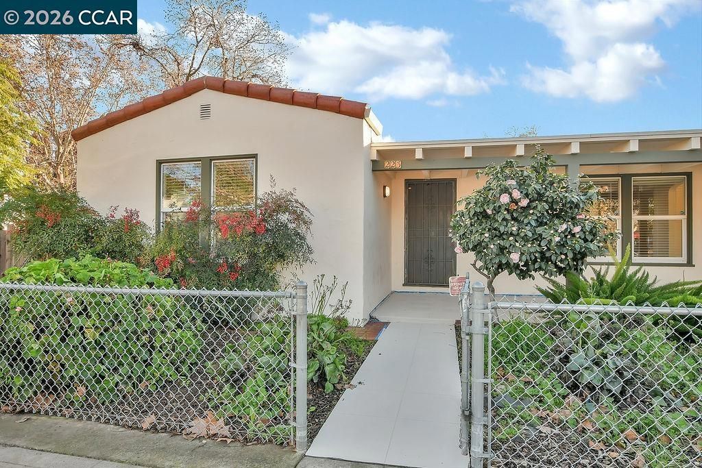 223 W 10Th St, Antioch, CA 94509