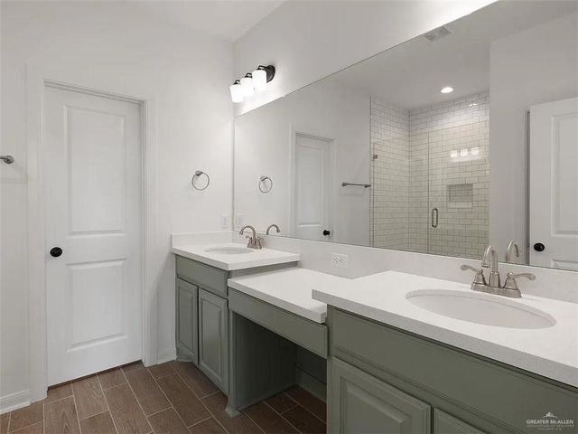 8314 N 34th Lane, Mcallen, TX 78504