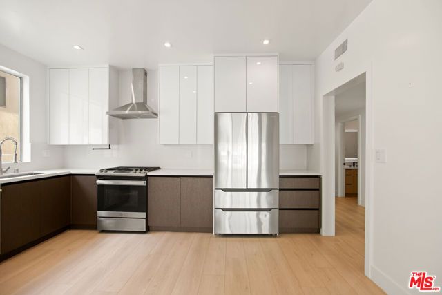 10630 Wilkins Avenue 102, West Los Angeles (los Angeles), CA 90024