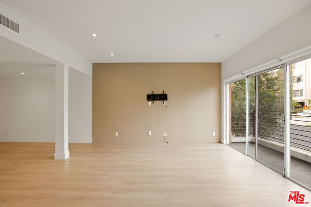 10630 Wilkins Avenue 102, West Los Angeles (los Angeles), CA 90024