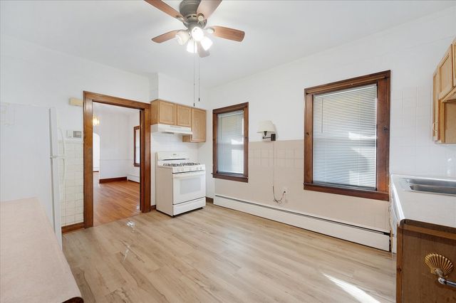 224 28th Avenue, Bellwood, IL 60104