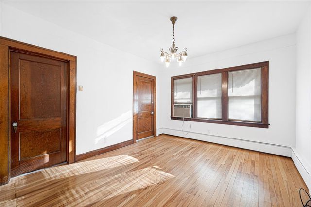 224 28th Avenue, Bellwood, IL 60104