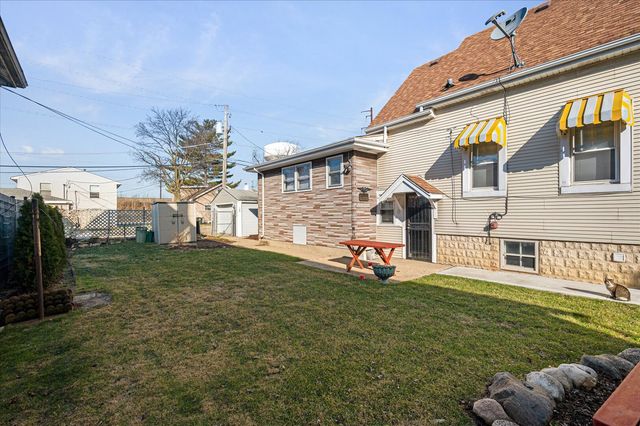 224 28th Avenue, Bellwood, IL 60104