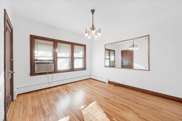 224 28th Avenue, Bellwood, IL 60104