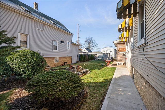 224 28th Avenue, Bellwood, IL 60104