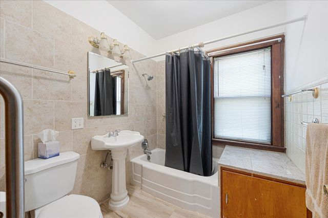 224 28th Avenue, Bellwood, IL 60104