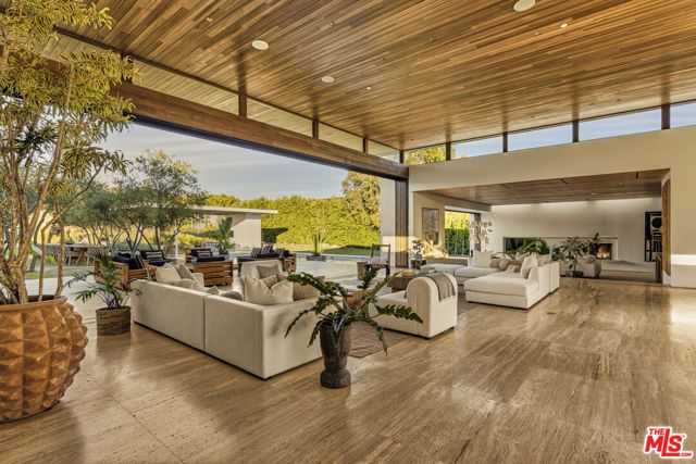 28837 Selfridge Drive, Malibu, CA 90265