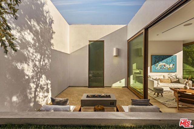 28837 Selfridge Drive, Malibu, CA 90265