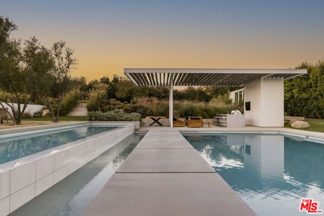 28837 Selfridge Drive, Malibu, CA 90265