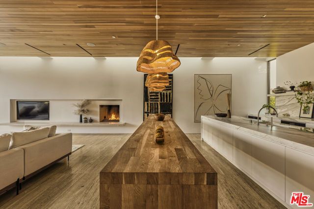 28837 Selfridge Drive, Malibu, CA 90265