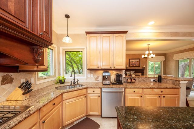 2280 Ivy Hill Drive, Commerce Twp, MI 48382