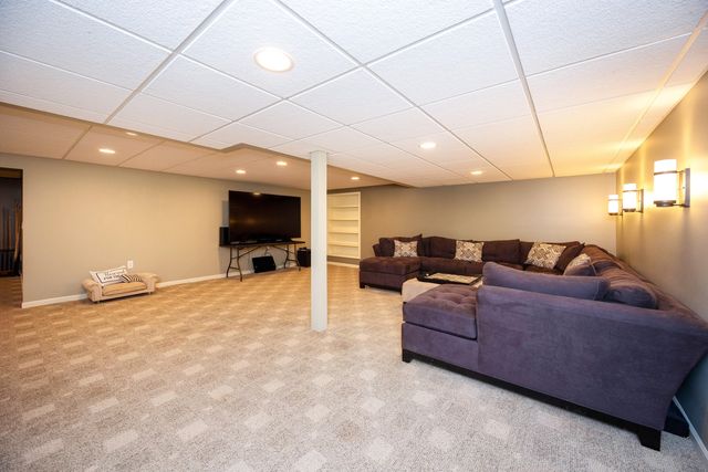 2280 Ivy Hill Drive, Commerce Twp, MI 48382