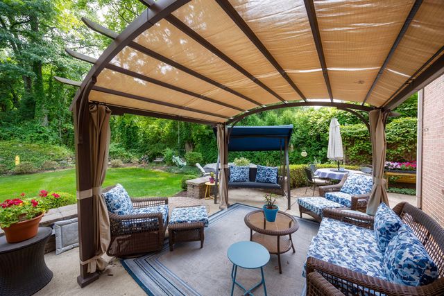 2280 Ivy Hill Drive, Commerce Twp, MI 48382