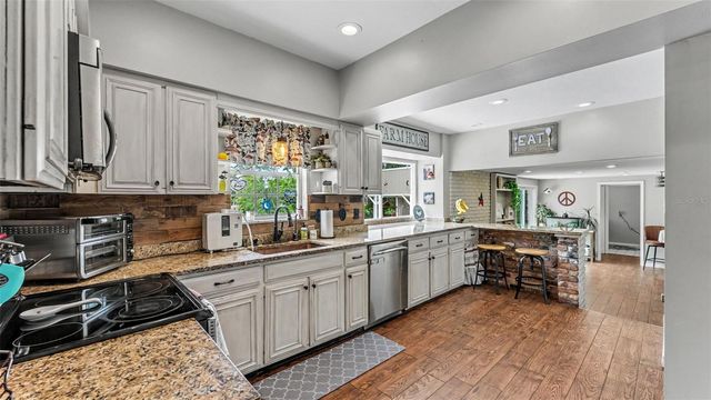 2406 LAKE ELLA ROAD, Fruitland Park, FL 34731