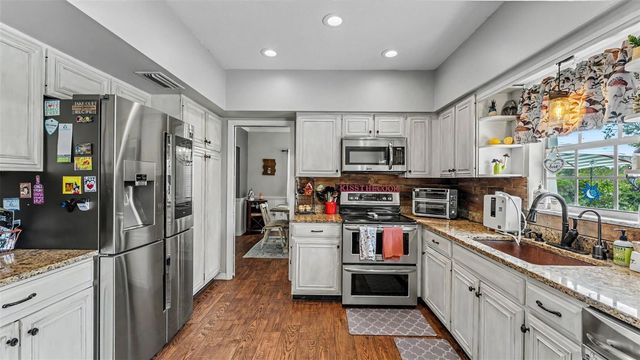 2406 LAKE ELLA ROAD, Fruitland Park, FL 34731