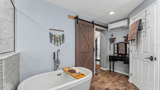 2406 LAKE ELLA ROAD, Fruitland Park, FL 34731
