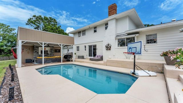 2406 LAKE ELLA ROAD, Fruitland Park, FL 34731