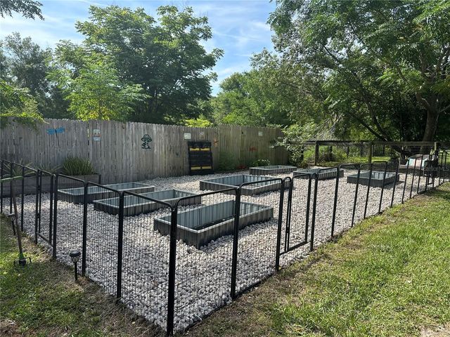 2406 LAKE ELLA ROAD, Fruitland Park, FL 34731