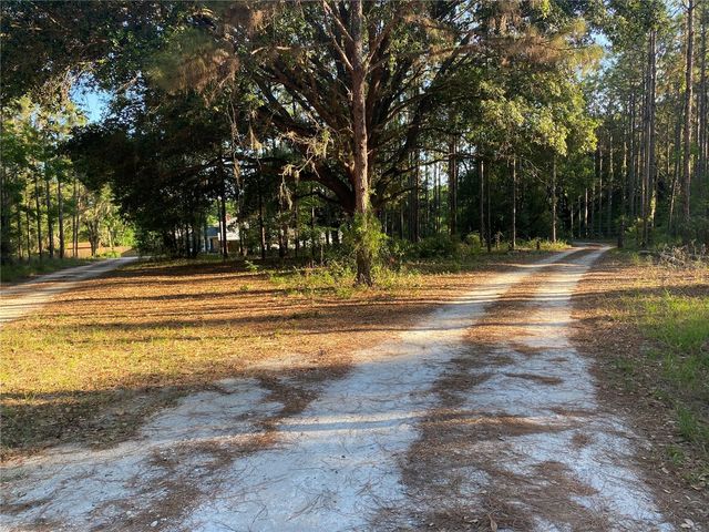 2406 LAKE ELLA ROAD, Fruitland Park, FL 34731