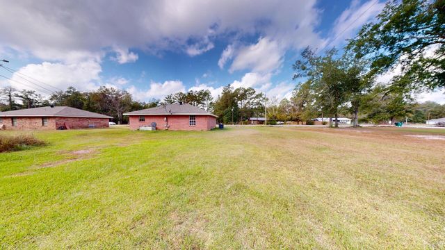 1118 Pinder Ln, Dequincy, LA 70633