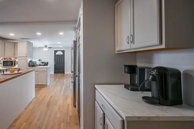 29 Shore Drive, Goffstown, NH 03045