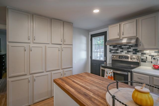 29 Shore Drive, Goffstown, NH 03045