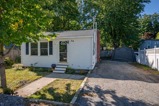 29 Shore Drive, Goffstown, NH 03045