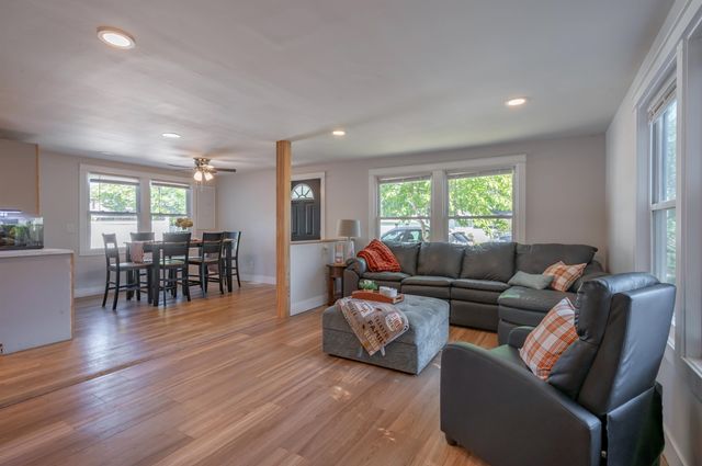 29 Shore Drive, Goffstown, NH 03045