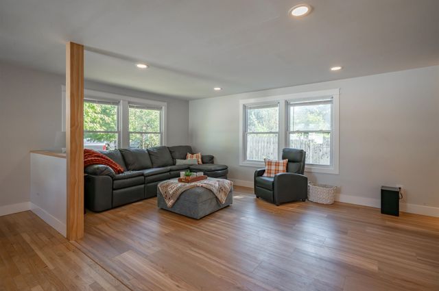 29 Shore Drive, Goffstown, NH 03045