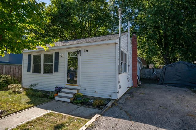29 Shore Drive, Goffstown, NH 03045