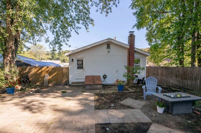 29 Shore Drive, Goffstown, NH 03045