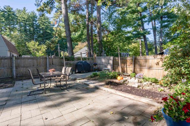 29 Shore Drive, Goffstown, NH 03045
