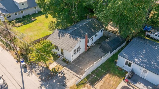 29 Shore Drive, Goffstown, NH 03045