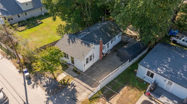 29 Shore Drive, Goffstown, NH 03045