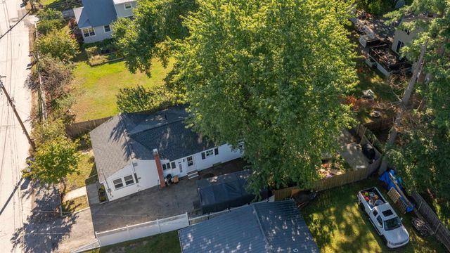 29 Shore Drive, Goffstown, NH 03045