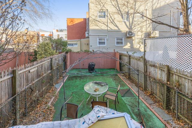 927 E 35th Street, Brooklyn, NY 11210