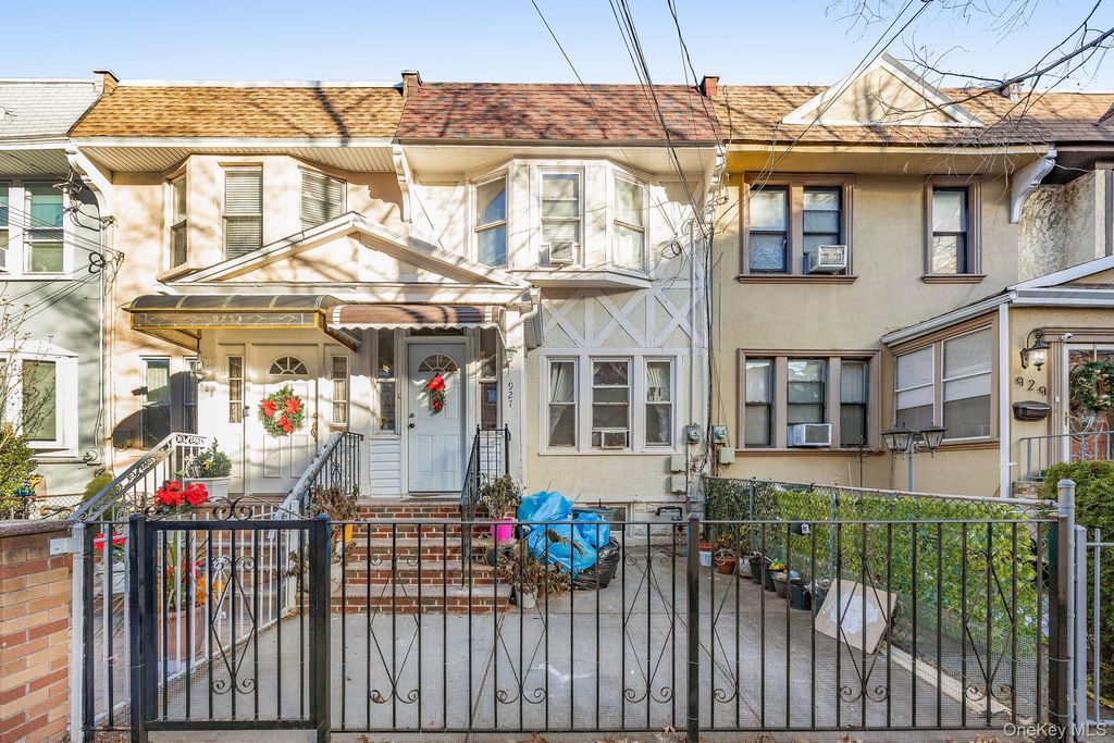 927 E 35th Street, Brooklyn, NY 11210